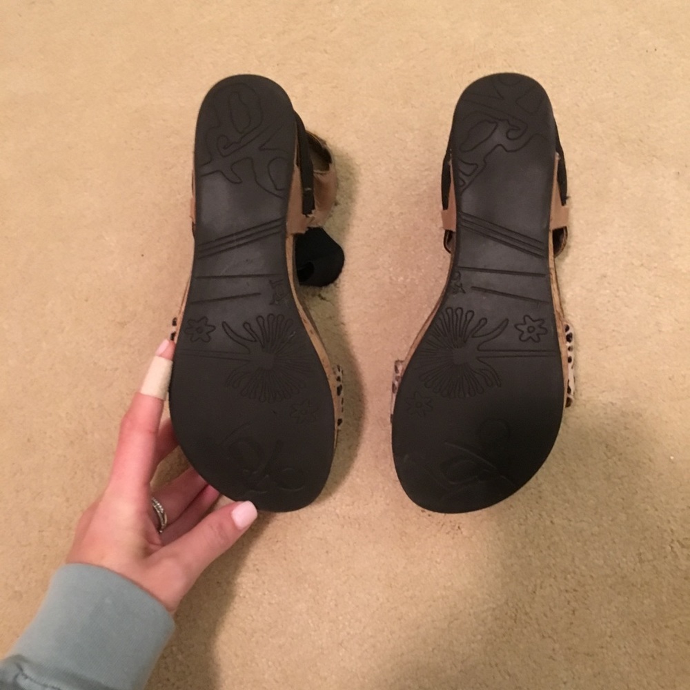 OTBT Wedges - Picture 3 of 3